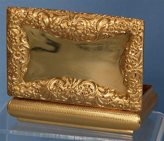 A William IV double compartment silver gilt table snuff box, Length 5”/123mm Width 3 ½”/86mm Weight: 13.3oz/377grms